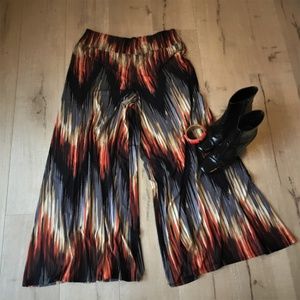 Kate & Mallory - Fun, colorful palazzo pants! NWOT